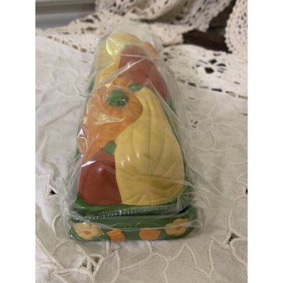 Vintage Butter Dish 7" Fall Thanksgiving Harvest MCM Melamine Plastic 70's 80's - Picture 6 of 8